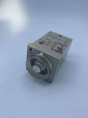 Omron H3BA8 Timer