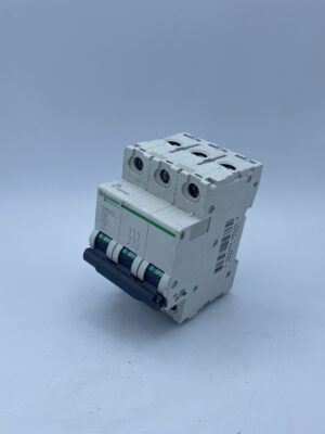 Schneider / Merlin Gerin C60HC-C32 MCB