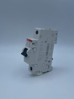 EA2494 ABB 2CDS271001R0024 S201MC2 MCB