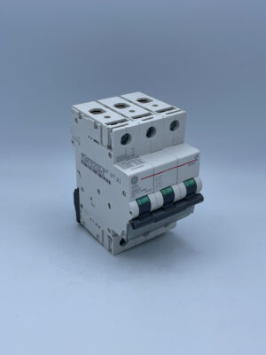 GE General Electric EP102C32 Circuit Breaker