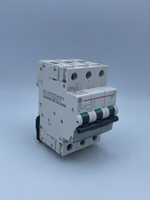 GE General Electric EP103D10 Circuit Breaker